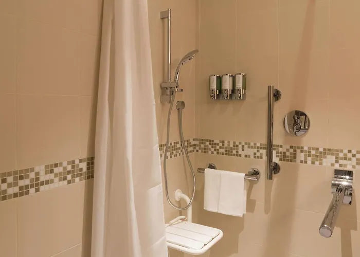 Otel Hampton By Hilton East Roma