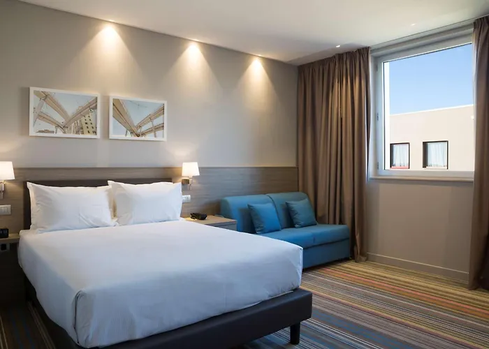 Hampton By Hilton East