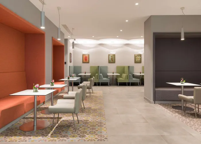 Hampton By Hilton East Roma