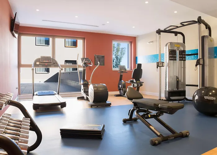 Otel Hampton By Hilton East 3*