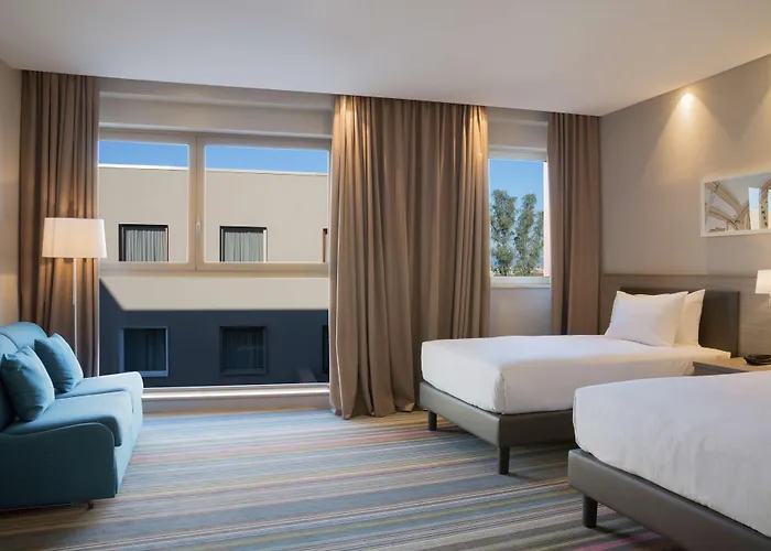 Otel Hampton By Hilton East 3*