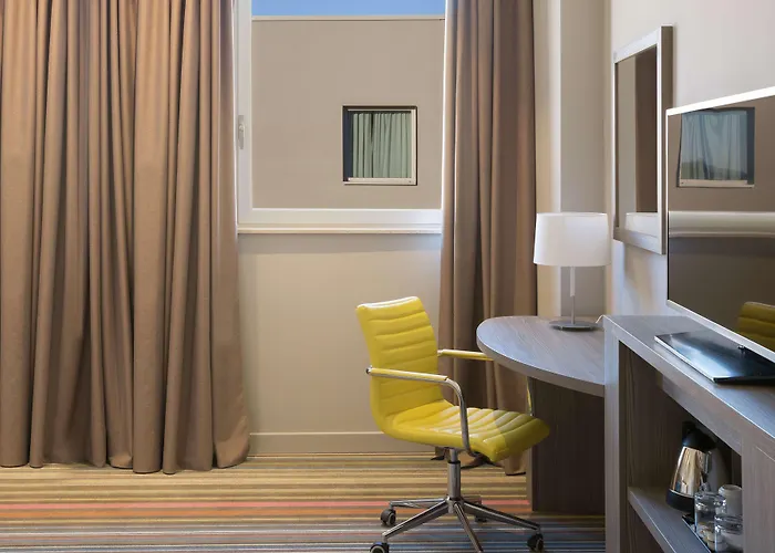 Hampton By Hilton East Roma