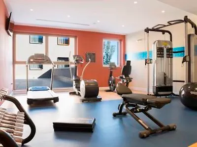 Otel Hampton By Hilton East 3*